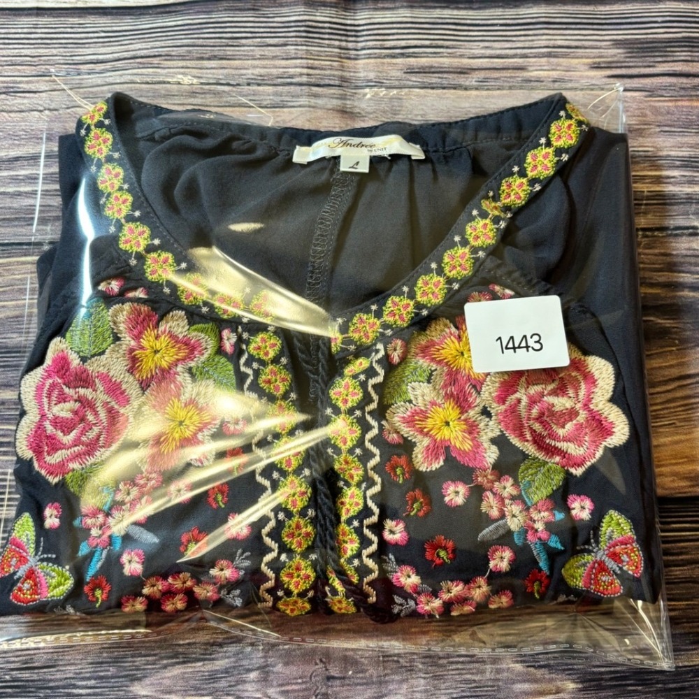 Andree by Unit Top Womens L Black Floral Embroidered Halter Boho Festival Rayon - Picture 11 of 11